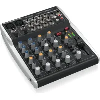 Behringer XENYX 1002SFX prémium analóg 10 csatornás keverő