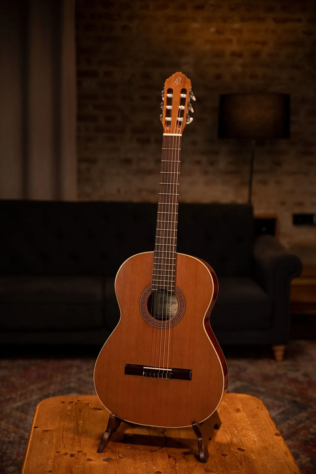 Ortega R200L Classical Guitar 4/4